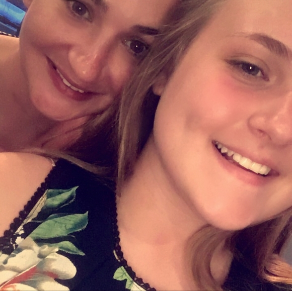 Hello my name is Christea! - Picture 4 of 7